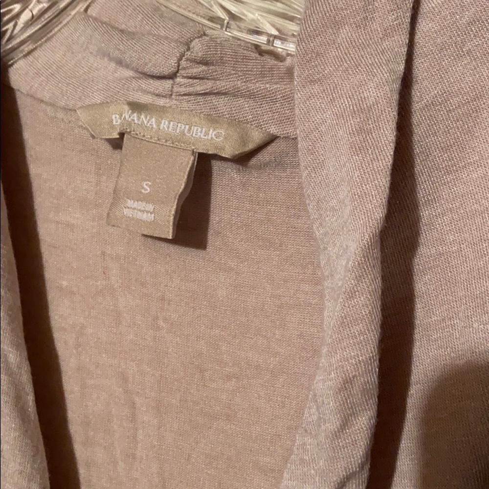 (S) Super soft Banana Republic Top - Picture 3 of 4